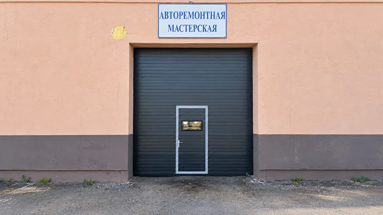 Промышленные секционные ворота THERMOLINE, объект в Дзержинске